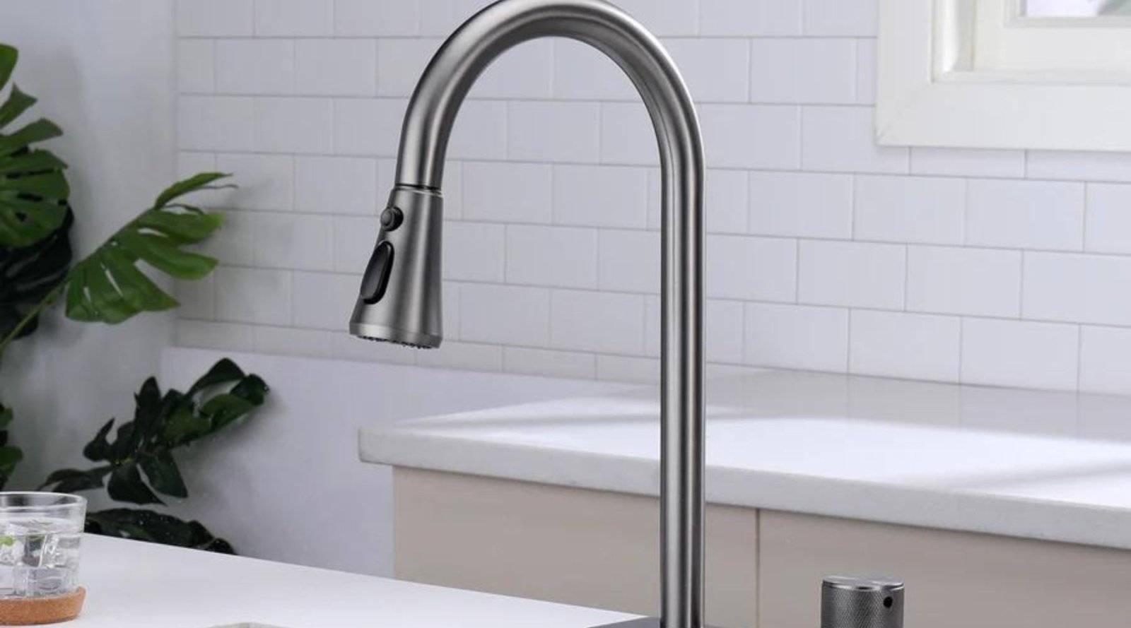 How to Clean a Pull Down Kitchen Faucet and Spray Head? - Lefton Home