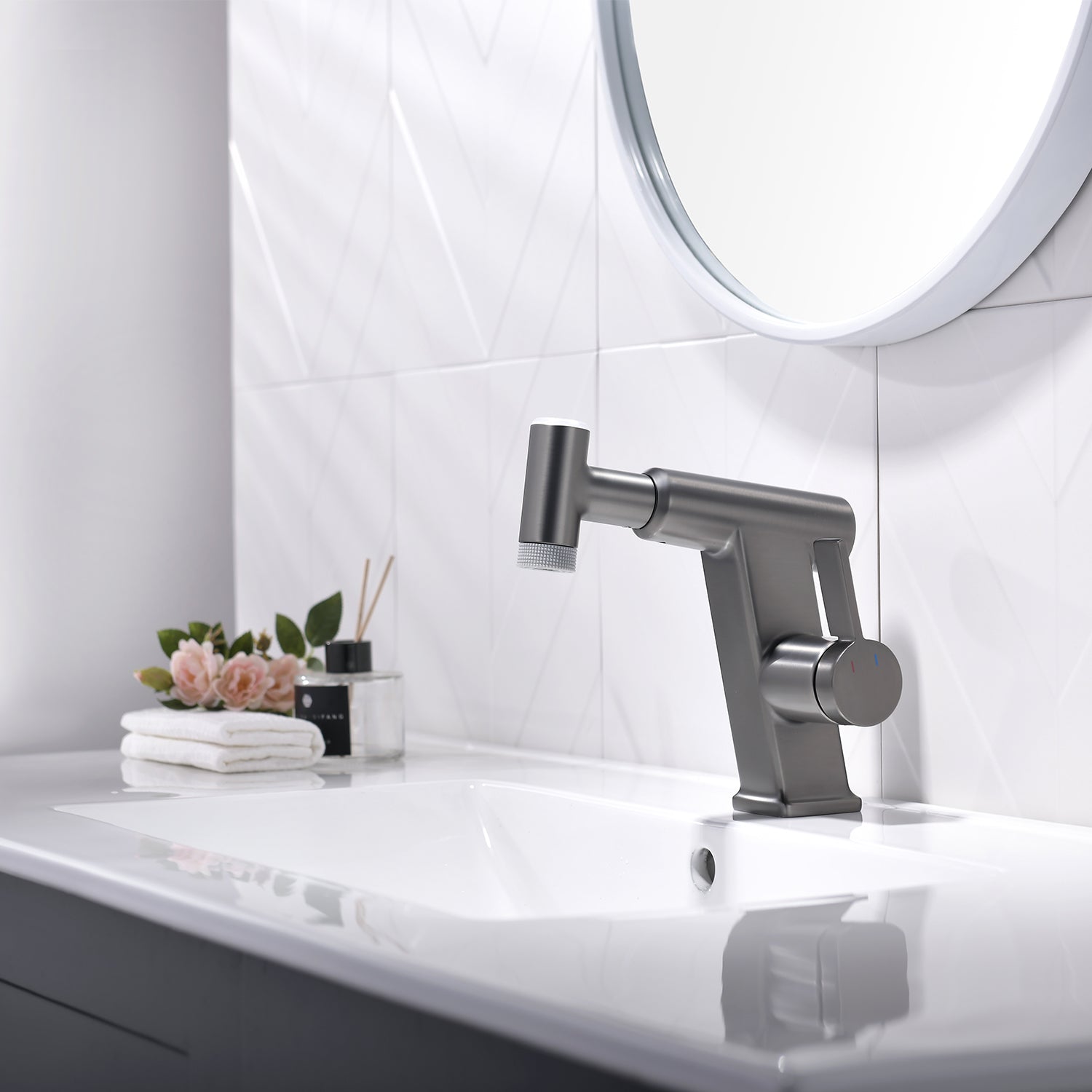 Lefton Pull - Out Faucet with Temperature Display & LED Light - BF2207 - Bathroom Faucets - Lefton Home